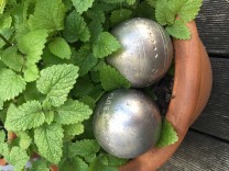 Pétanque zu spielen, ist echt gesund. (Bild: Marc Mühleis)